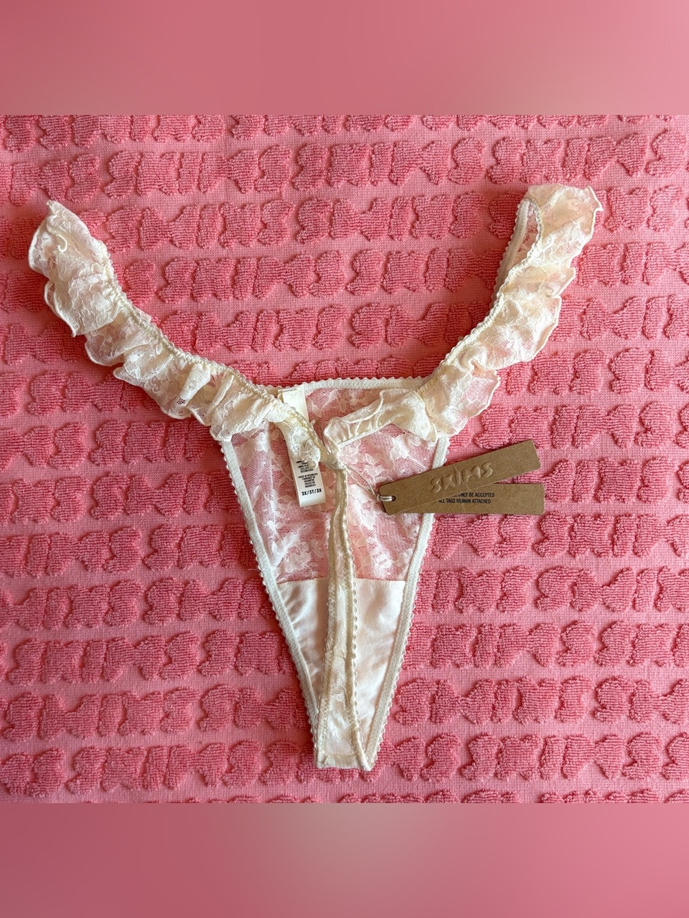 🦋 SKIMS Stretch Lace Butterfly Thong | Ecru / Champagne | 3X | NWT 🏷️ - Picture 3 of 5